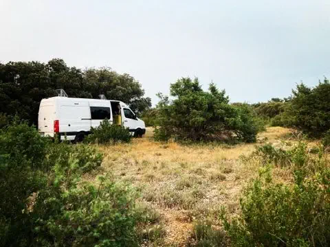 Van aménagé pour vivre sur roues