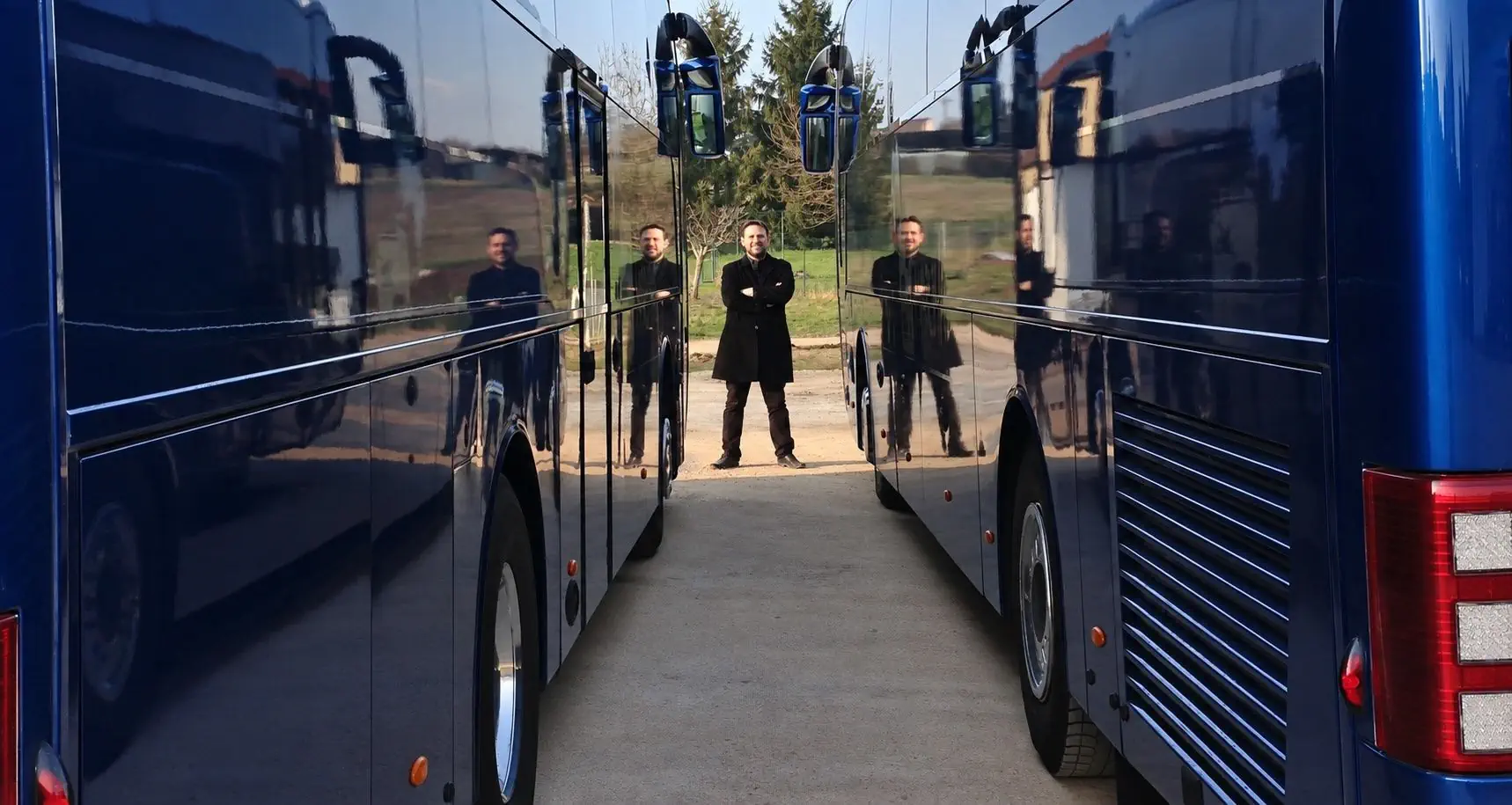 Transport de voyageurs autocars Vanhool MARCHAL Arnaud